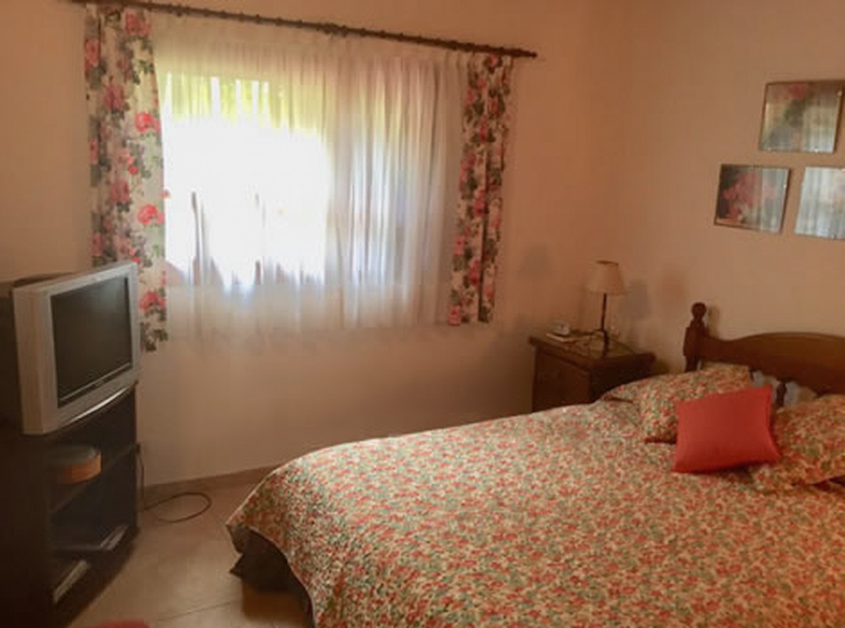 Chalet de 4 dormitorios en Costa del Este miniatura 8