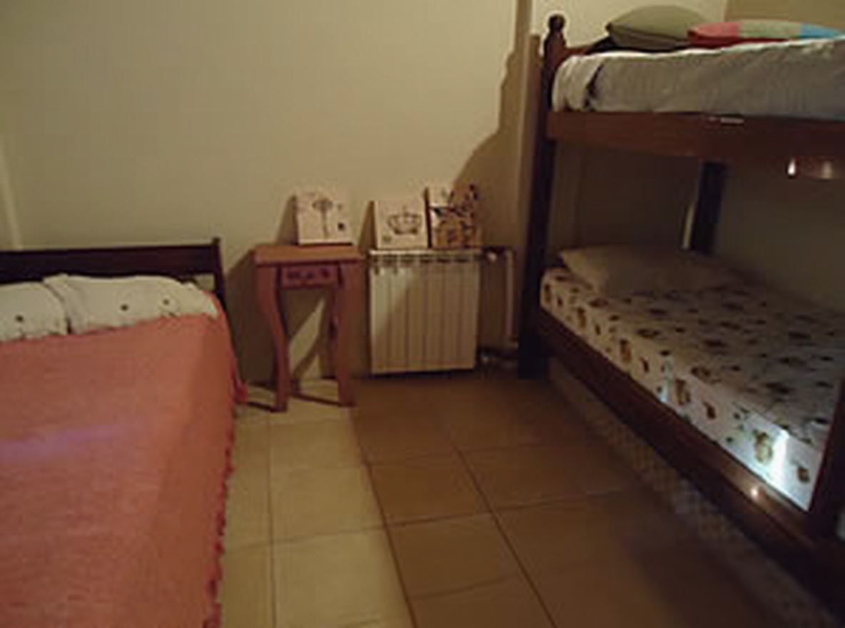 Chalet con parque y parrilla a 400 metros del mar en Costa del Este miniatura 9