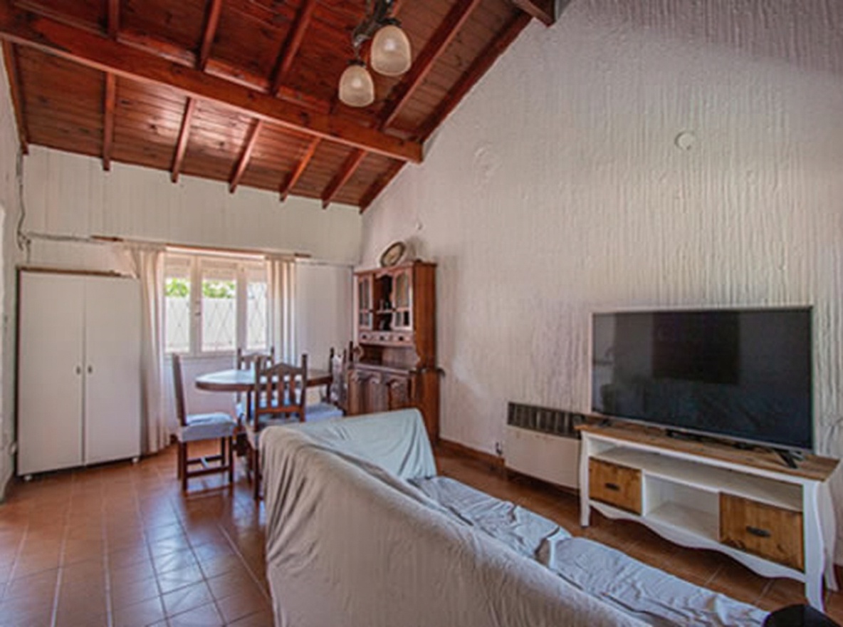 Chalet de 2 habitaciones a 500 metros del mar en Mar de Ajó miniatura 3