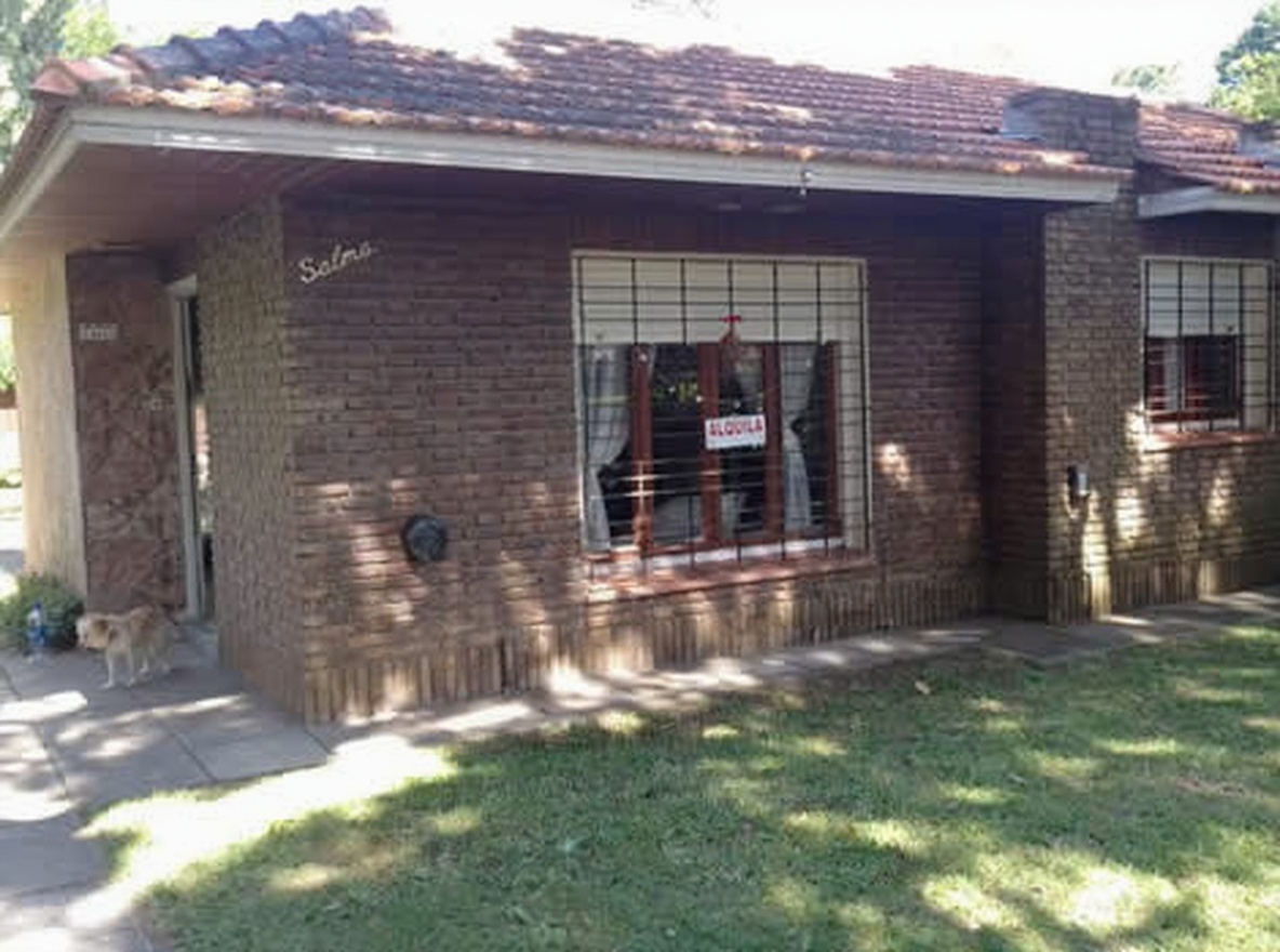 Chalet a 100 metros del mar y del centro en Mar de Ajó