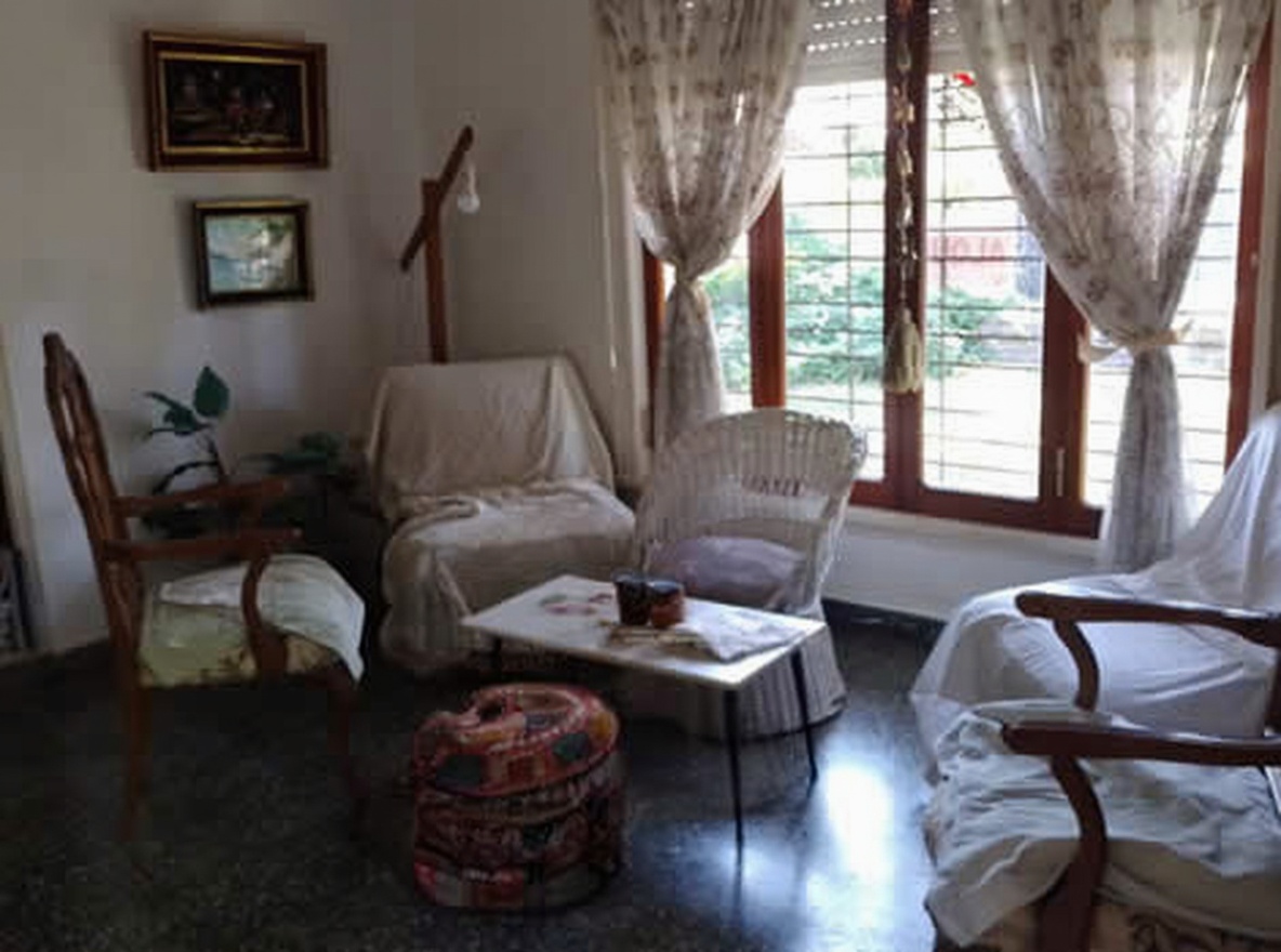 Chalet a 100 metros del mar y del centro en Mar de Ajó miniatura 3