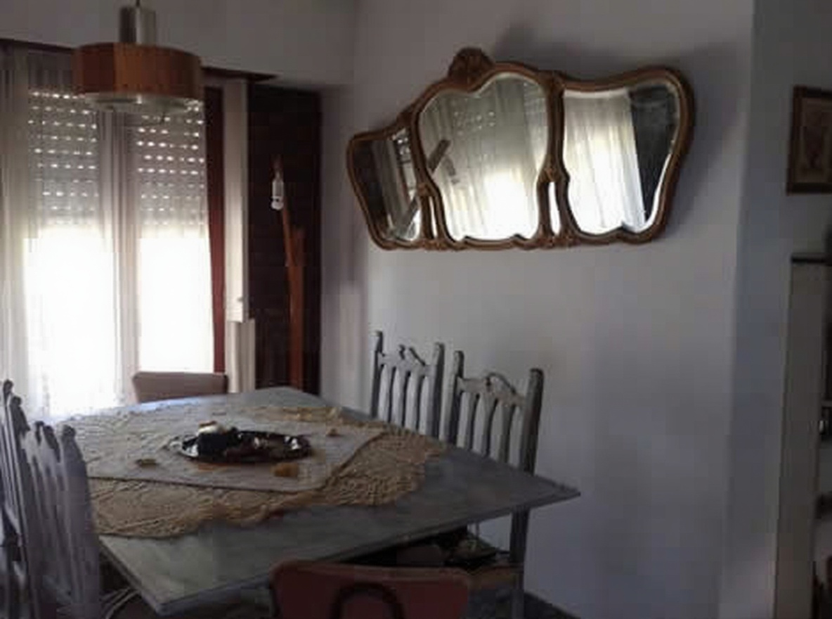 Chalet a 100 metros del mar y del centro en Mar de Ajó miniatura 4