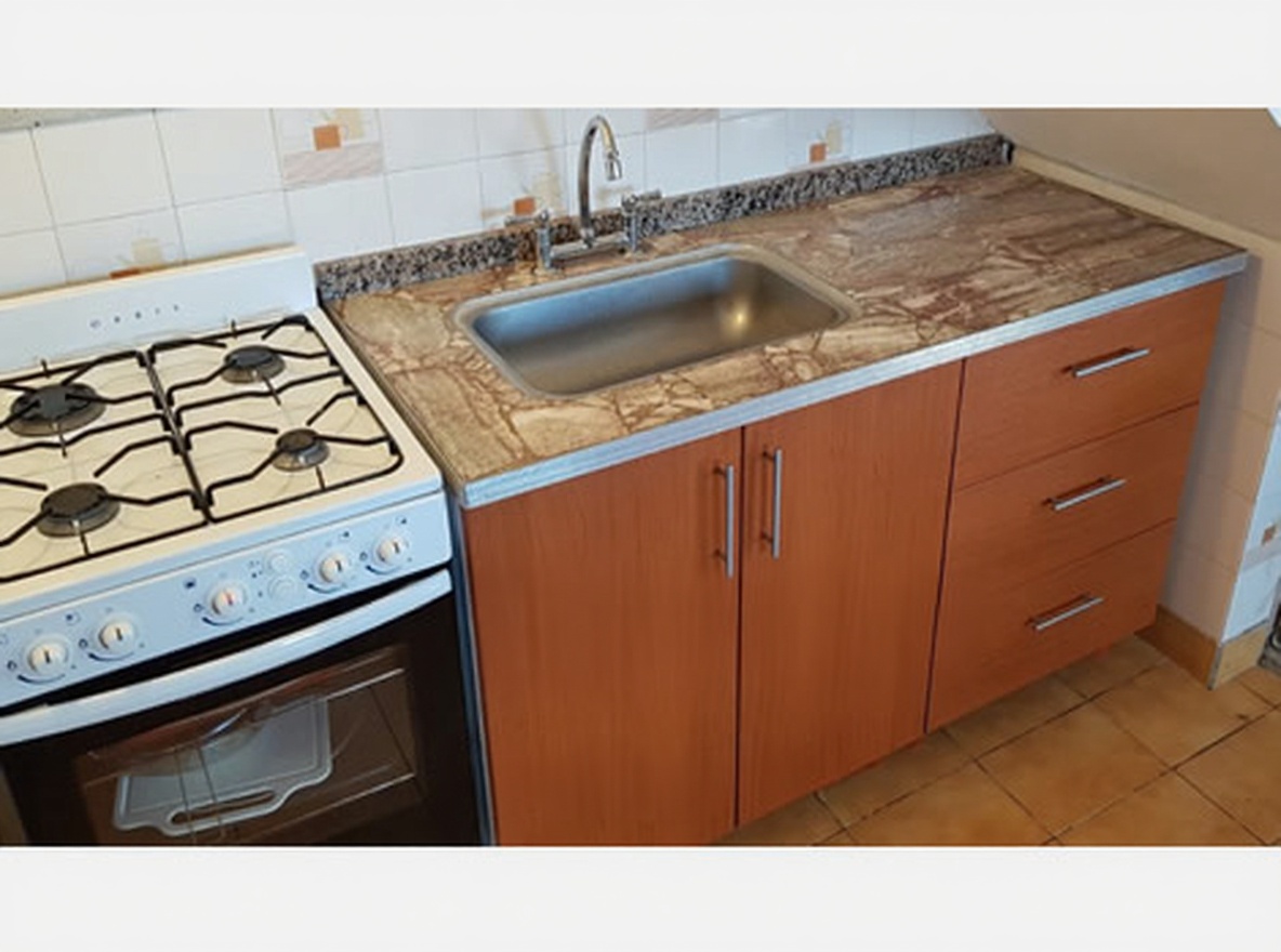 Chalet con cochera y parrilla en Las Toninas miniatura 4