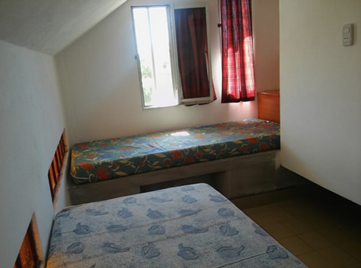 Chalet con cochera y parrilla en Las Toninas miniatura 6