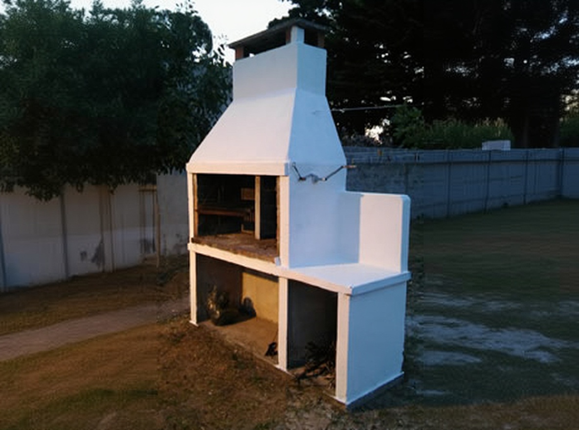 Chalet con cochera y parrilla en Las Toninas miniatura 11