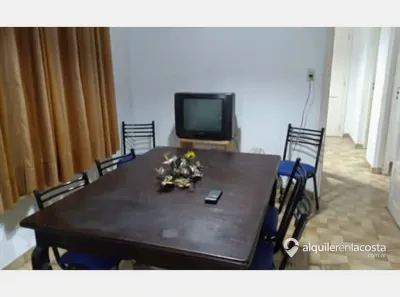 Chalet con parque y parrilla a 300 metros del mar en Santa Teresita foto 3