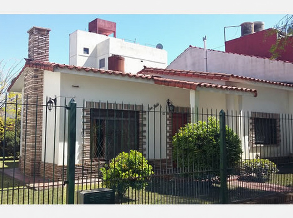 Chalet con parque y parrilla en Santa Teresita foto 1