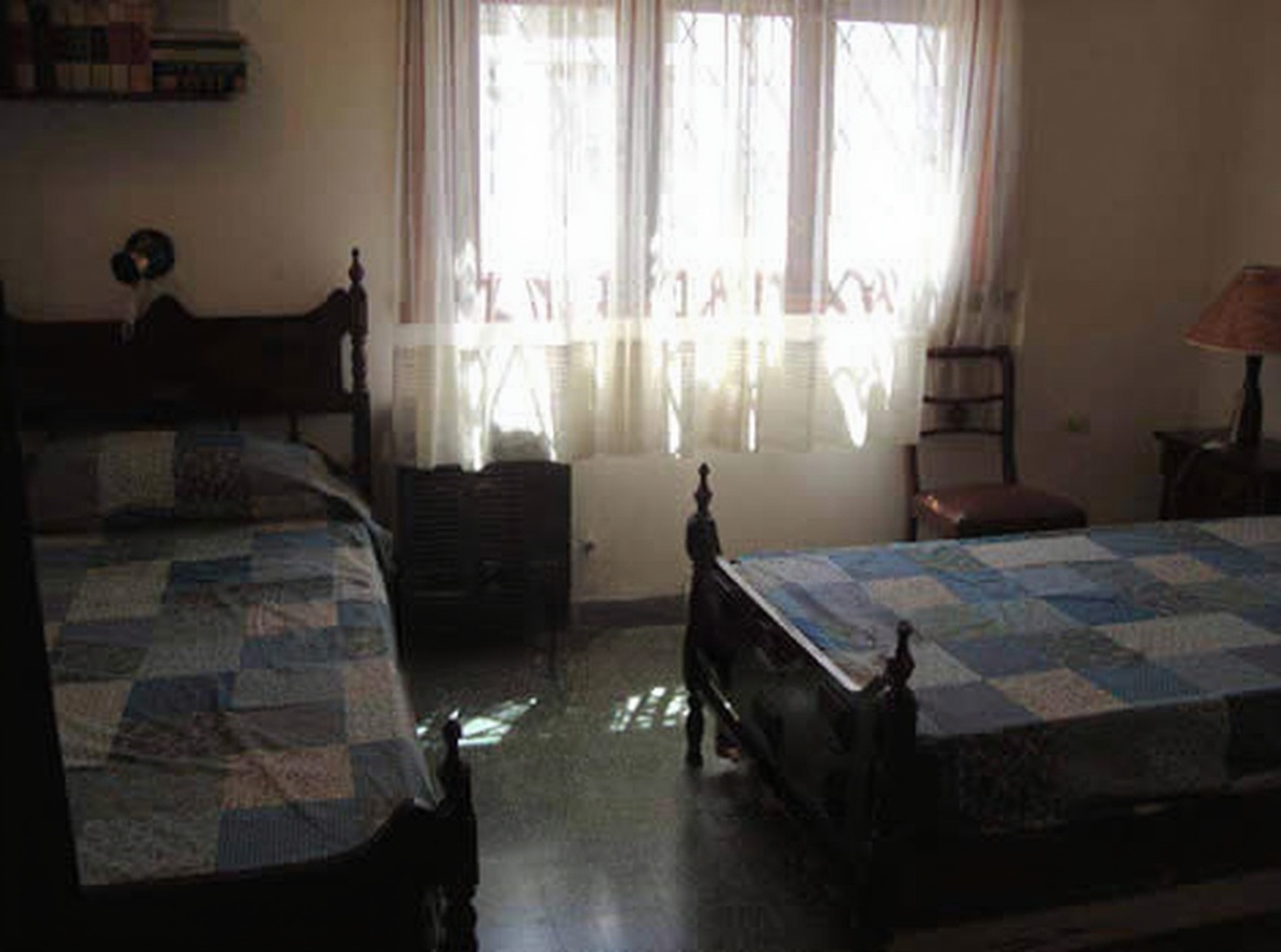 Chalet con parque y parrilla en Santa Teresita miniatura 5