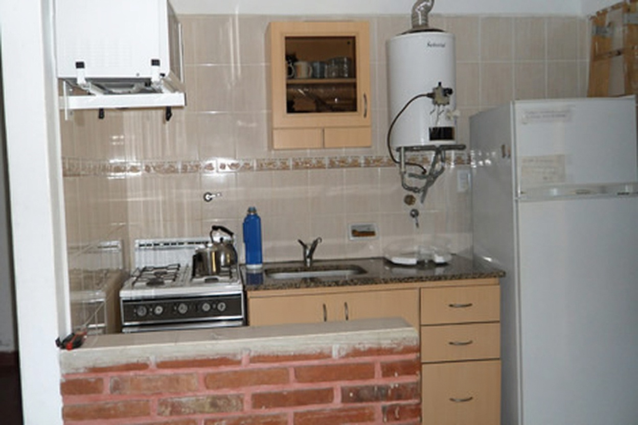 Chalet con parque y parrilla en Las Toninas miniatura 2