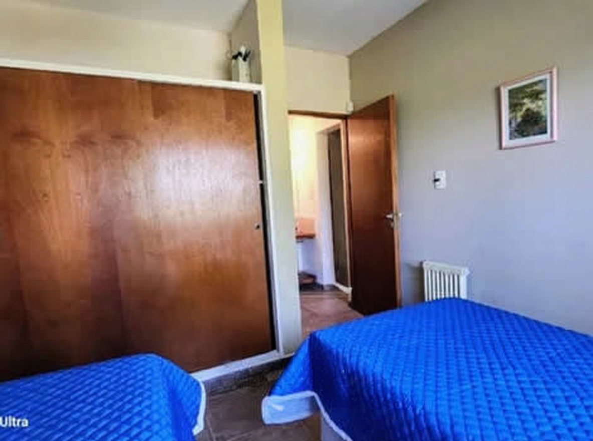 Chalet con parque y parrilla en Costa del Este miniatura 7