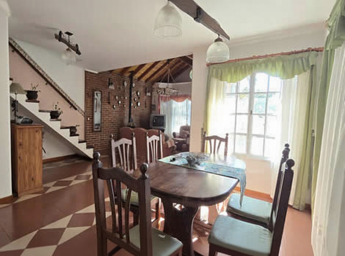 Chalet con parque y parrilla en Lucila del Mar miniatura 3