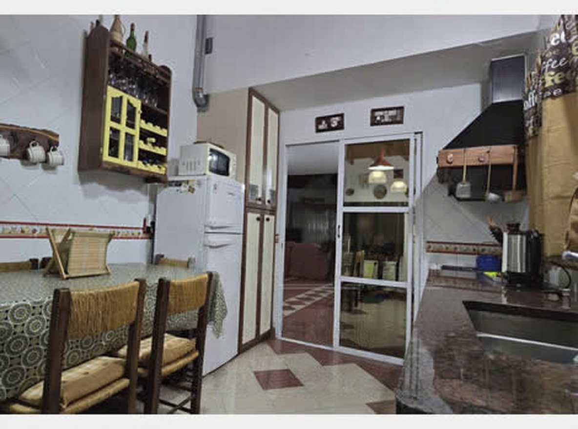 Chalet con parque y parrilla en Lucila del Mar miniatura 5