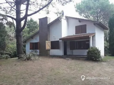 Chalet con parque y parrilla en Costa Chica