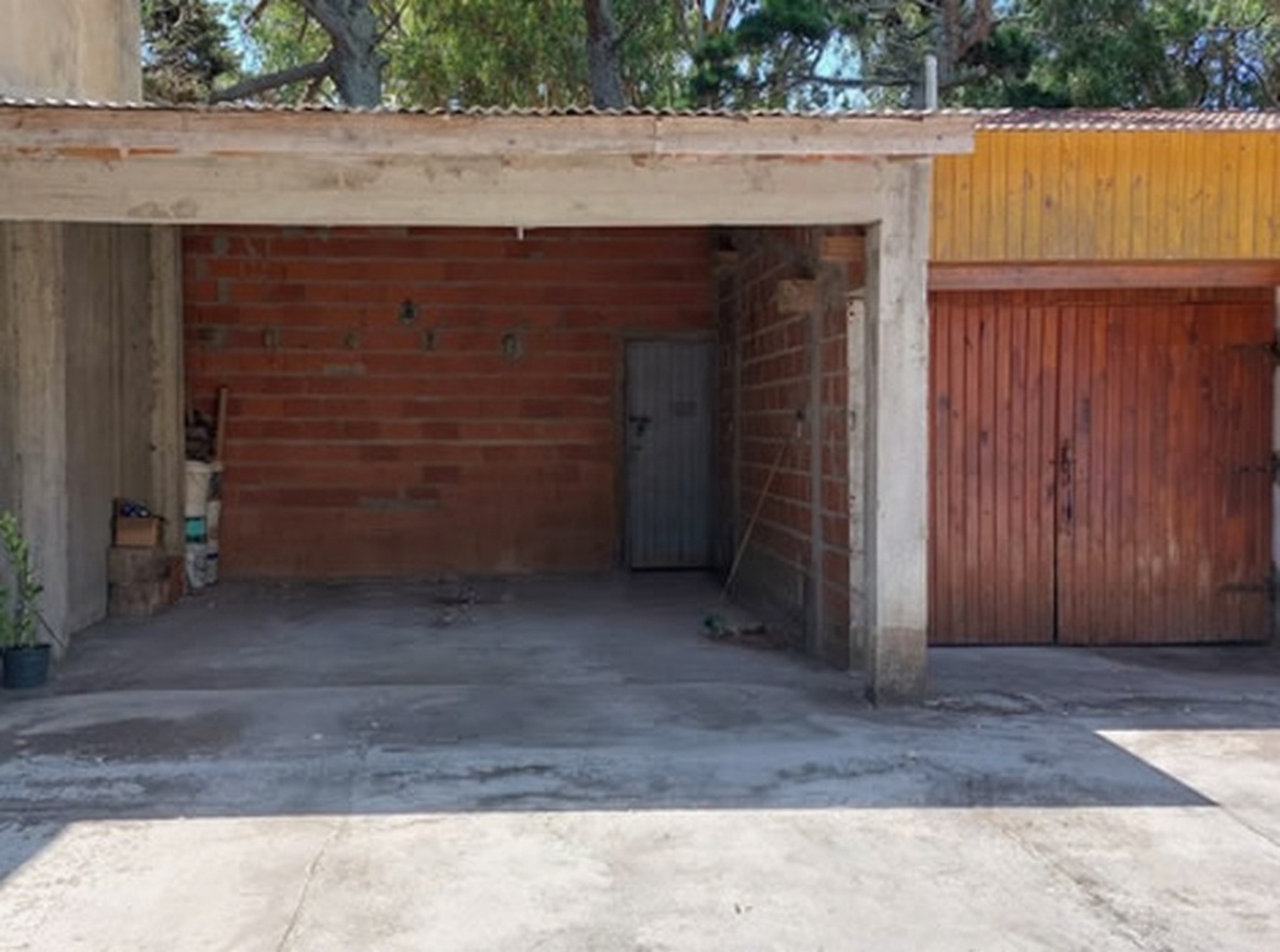 Dúplex con parque y parrilla a 100 metros del mar en Mar del Tuyú miniatura 12