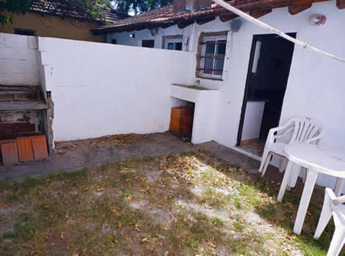 Dúplex con pileta y parque a 80 metros del mar en Mar del Tuyú miniatura 12