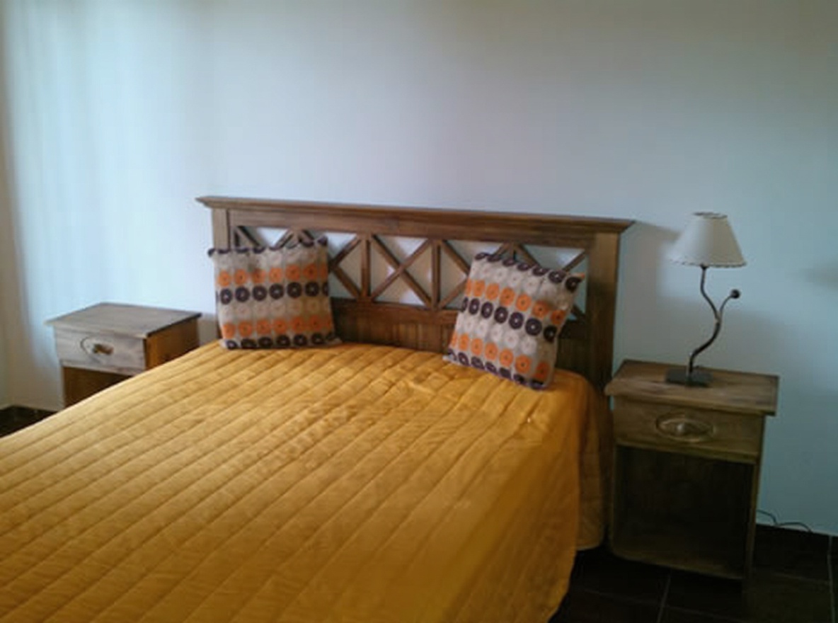 Chalet con cochera y parrilla en Costa del Este miniatura 12