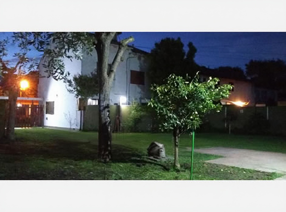 Dúplex con patio y parrilla a 150 metros del mar en Lucila del Mar miniatura 7