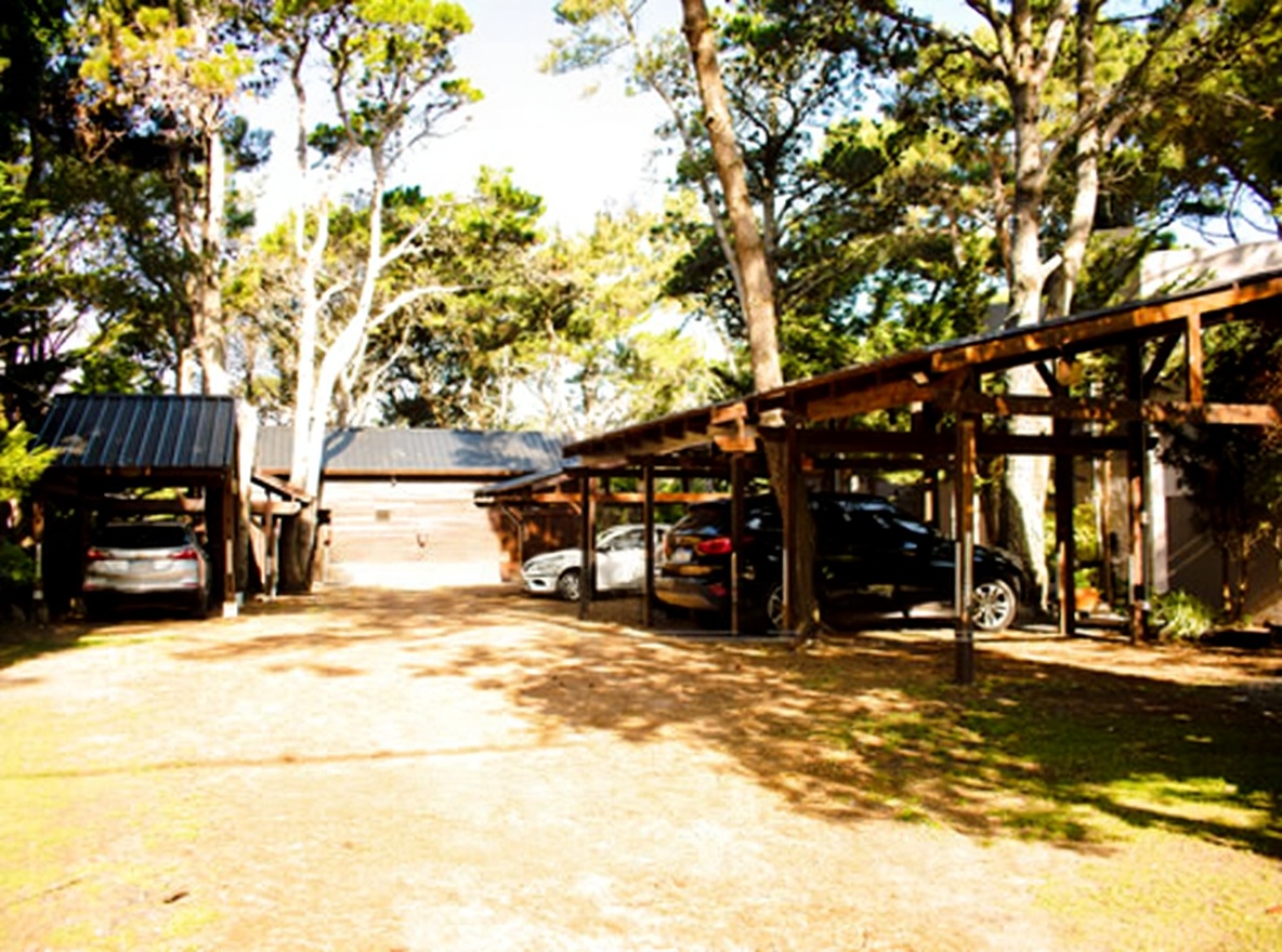 Monoambiente con parque y parrilla frente al mar en Costa del Este miniatura 10