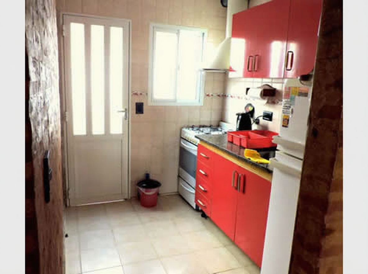 Cabaña con patio y parrilla frente al mar en Mar del Tuyú miniatura 4