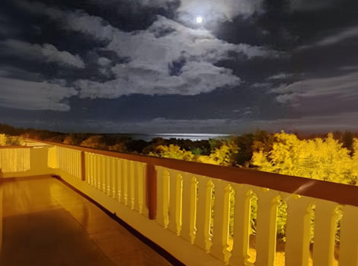 Dúplex de 2 dormitorios y 2 baños frente al mar en Mar del Tuyú miniatura 5