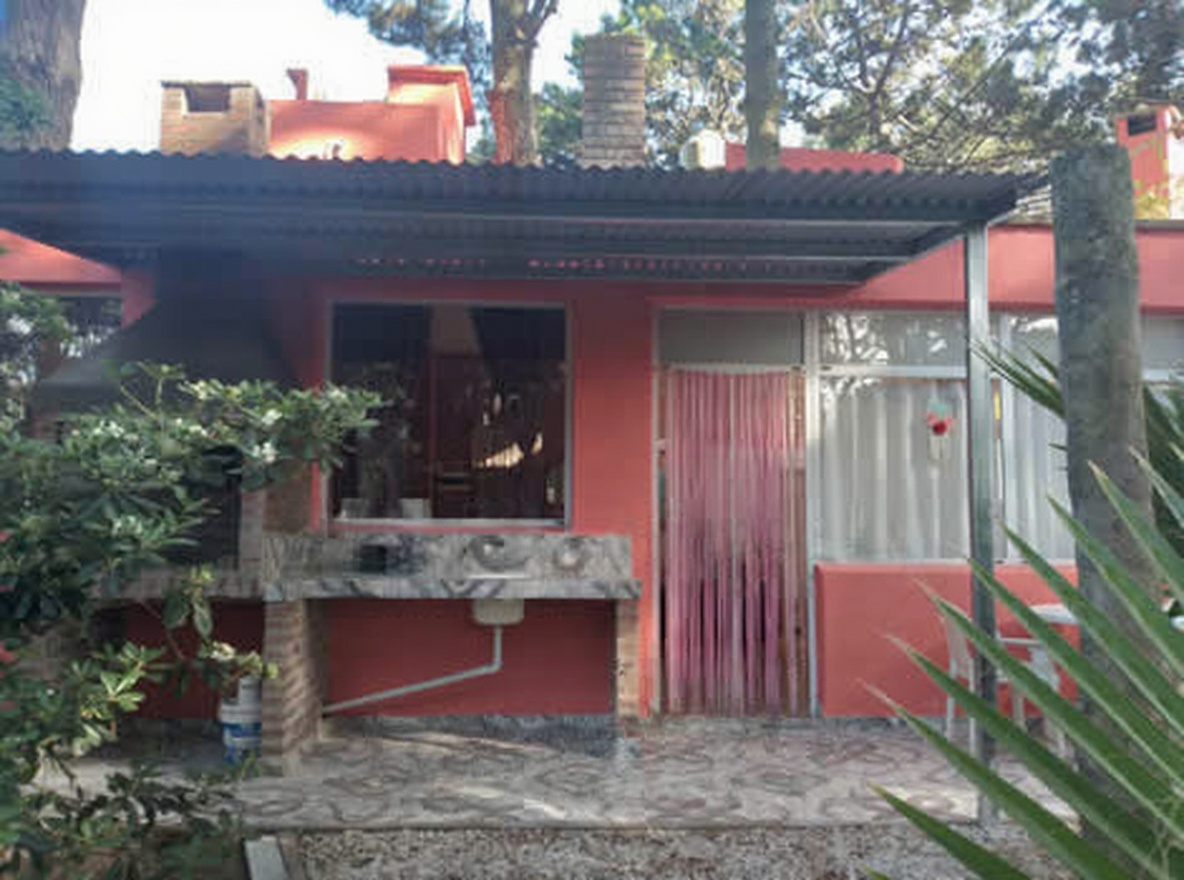 Monoambiente con parque y parrilla en Costa del Este