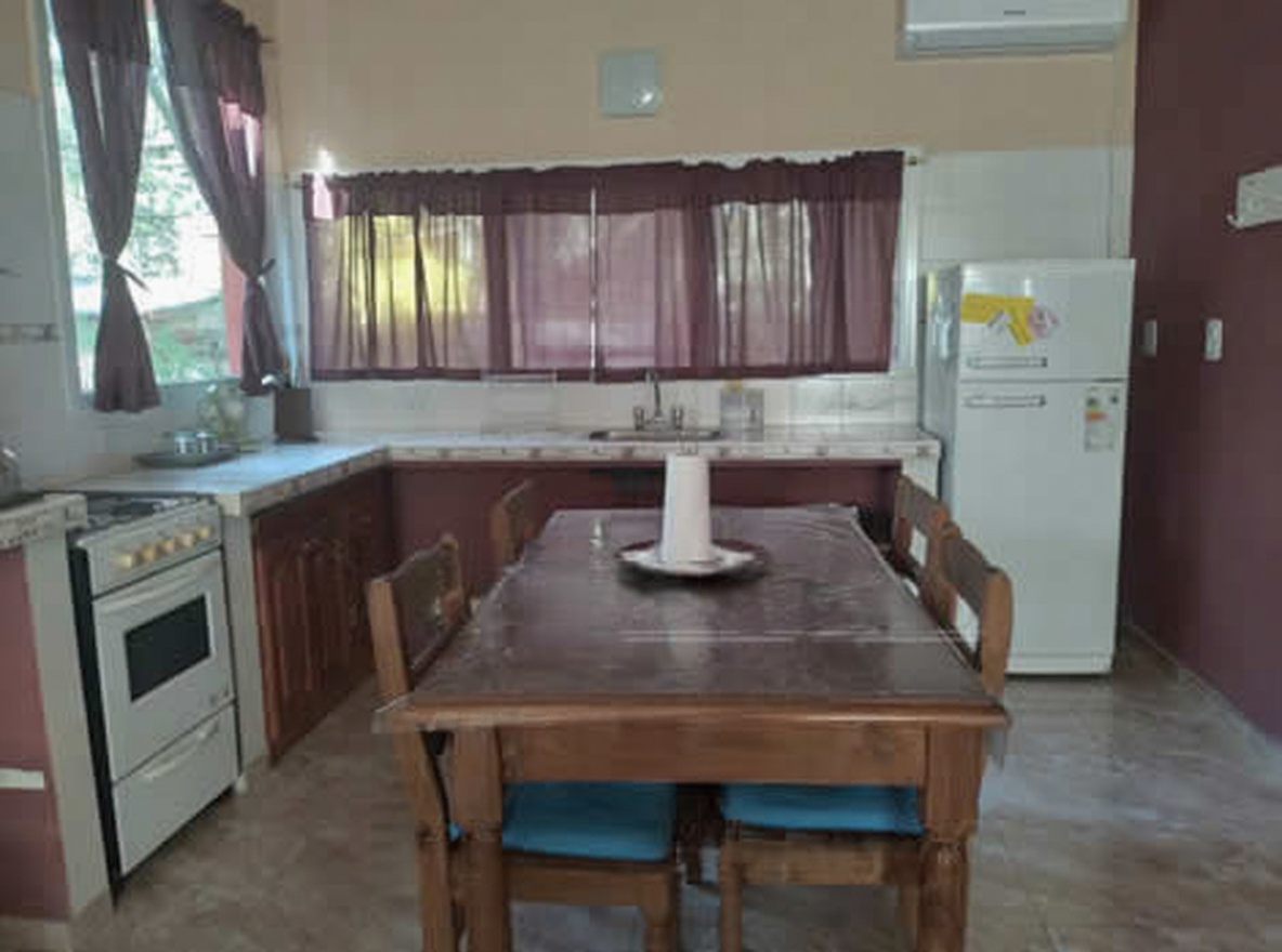 Monoambiente con parque y parrilla en Costa del Este miniatura 5