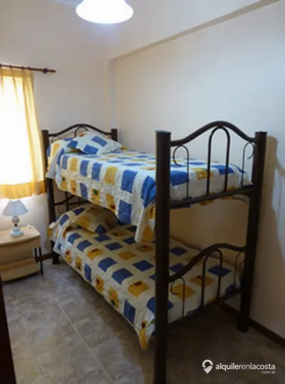 Departamento con patio y parrilla a 50 metros del mar en Santa Teresita foto 5
