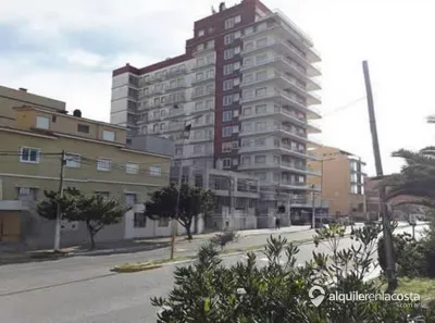 Departamento con balcón y vista al mar frente al mar en San Clemente del Tuyú