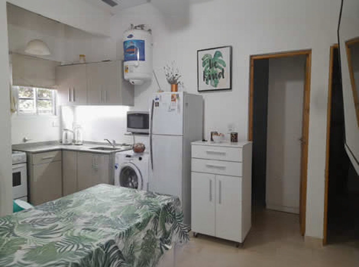 Departamento con cochera y parrilla a 2 cuadras del mar en Las Toninas miniatura 3