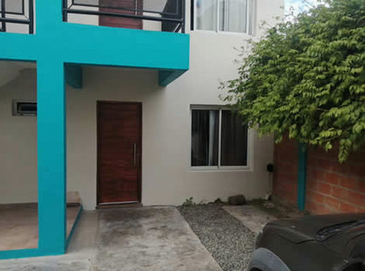 Departamento con patio y parrilla a 400 metros del mar en Santa Teresita