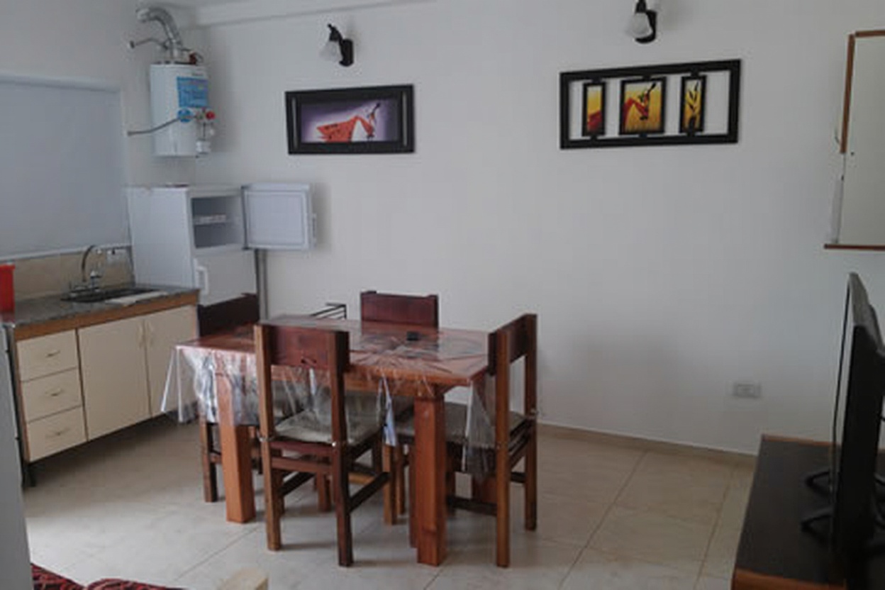 Departamento para 4 personas a 50 metros del mar en Mar del Tuyú miniatura 2