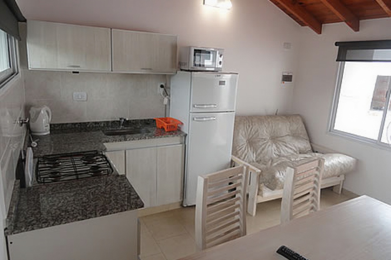 Departamento con patio y parrilla en Mar del Tuyú miniatura 10