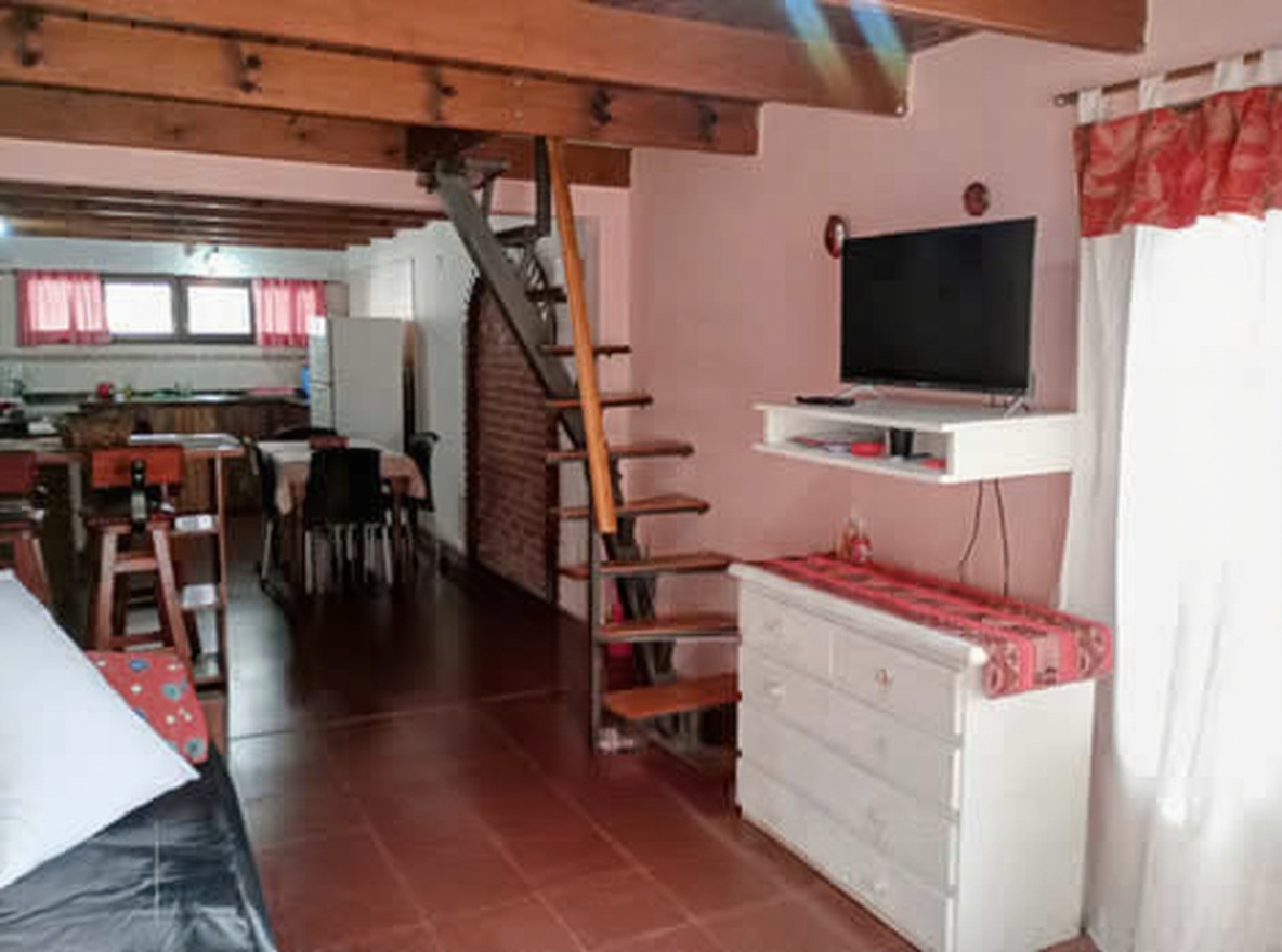 Departamento para 4 personas cerca del centro comercial en Mar de Ajó miniatura 4