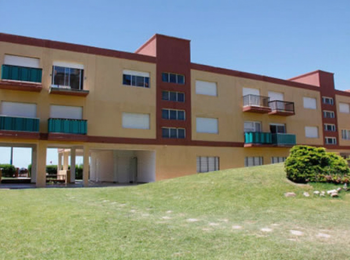 Departamento frente al mar en Edificio Horizonte, Villa Gesell miniatura 2
