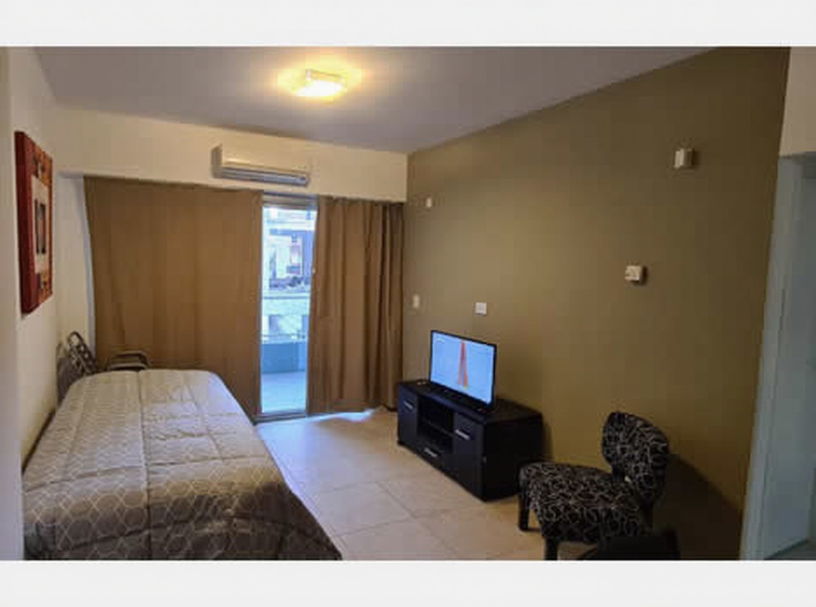 Departamento planta baja para 4 personas en Villa Gesell miniatura 2