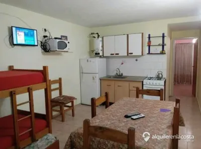 Departamento con patio y parrilla a 50 metros del mar en Mar del Tuyú foto 2