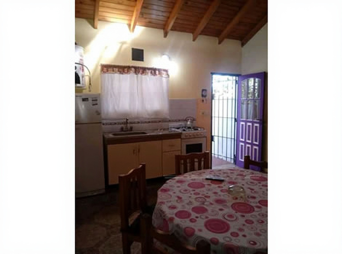 Departamento con patio y parrilla a 50 metros del mar en Mar del Tuyú miniatura 8