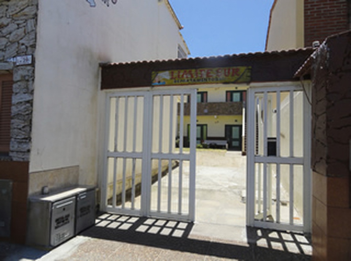 Departamentos con WiFi a 50 metros del mar en Santa Teresita miniatura 2