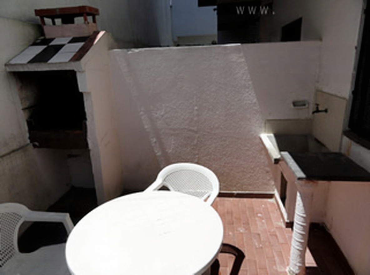 Departamentos con WiFi a 50 metros del mar en Santa Teresita miniatura 9