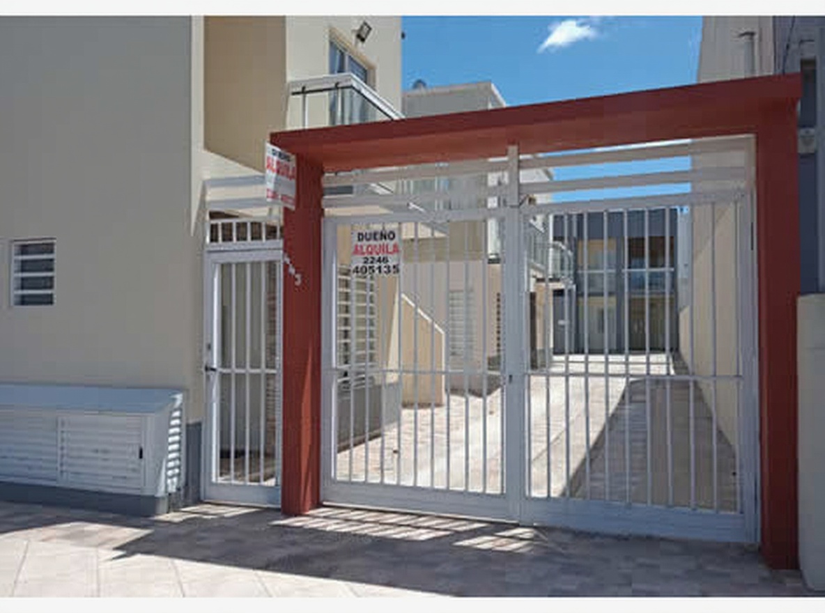 Departamentos a pasos del mar y la peatonal en Santa Teresita foto 1