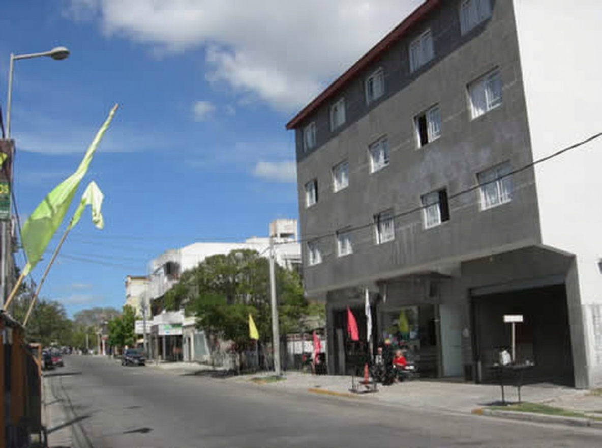 Departamentos con cochera y parrilla a 250 metros del mar en Santa Teresita