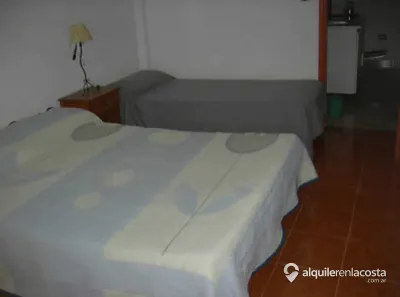 Departamentos con cochera y parrilla a 250 metros del mar en Santa Teresita foto 3