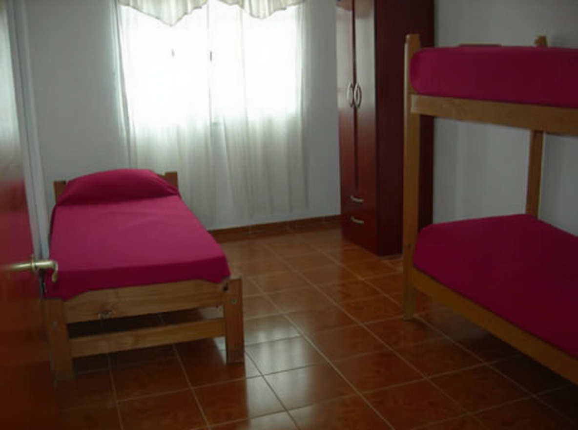 Departamentos con cochera y parrilla a 250 metros del mar en Santa Teresita miniatura 9