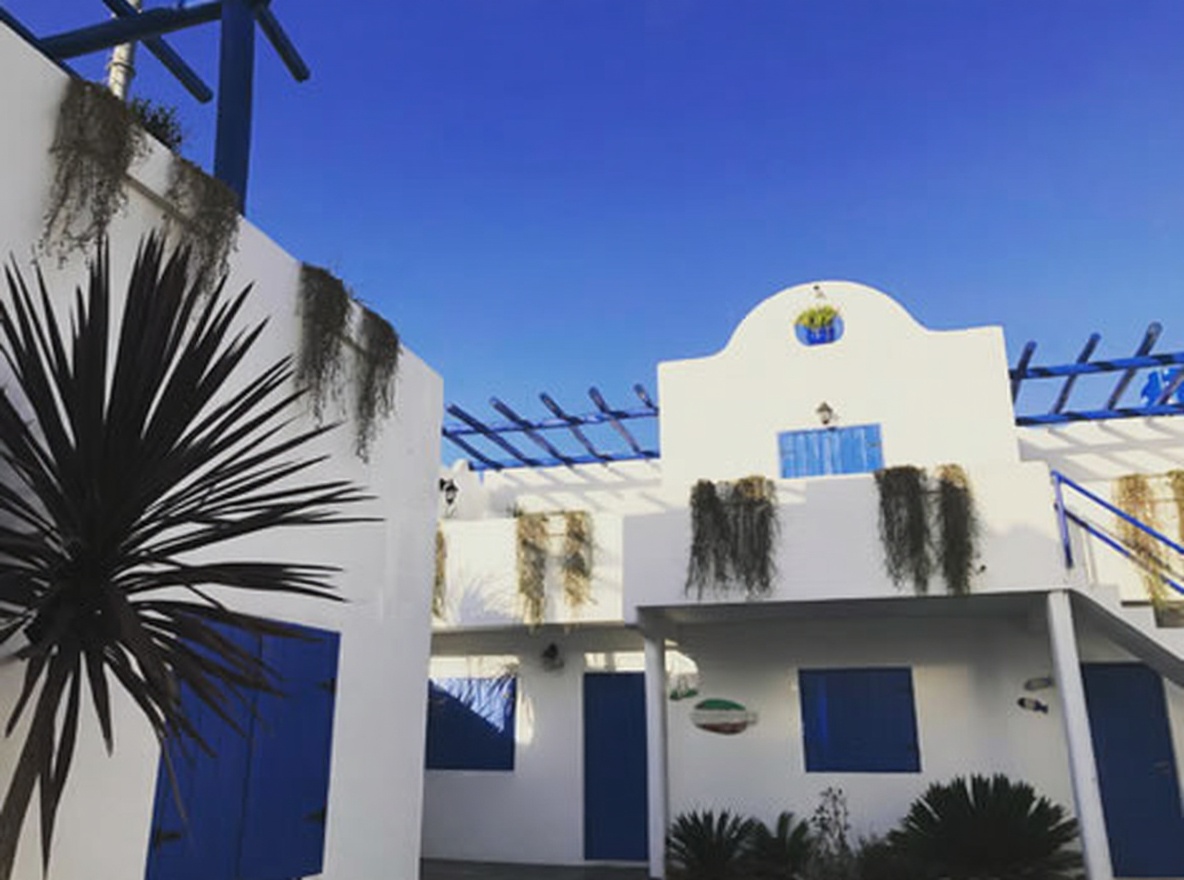 Departamentos con parrilla a 150 metros del mar en Mar del Tuyú miniatura 2