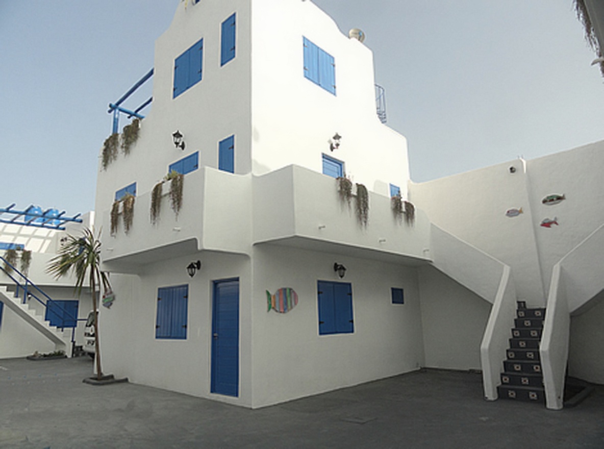 Departamentos con parrilla a 150 metros del mar en Mar del Tuyú miniatura 4