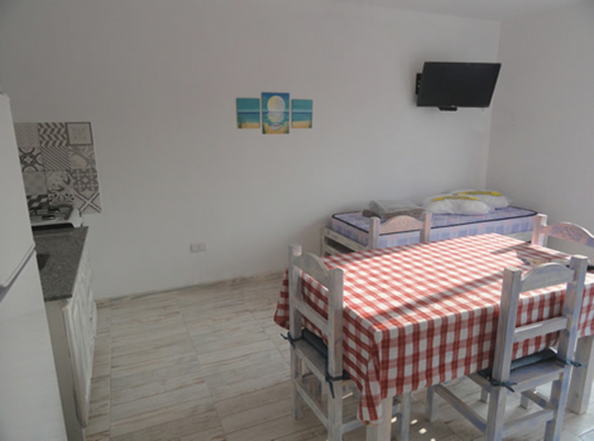 Departamentos con parrilla a 150 metros del mar en Mar del Tuyú miniatura 7