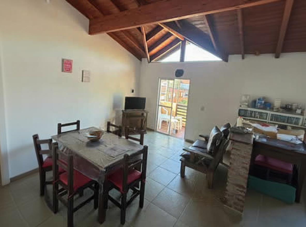 Departamentos con cochera y parrilla a 150 metros del mar en Mar del Tuyú miniatura 3