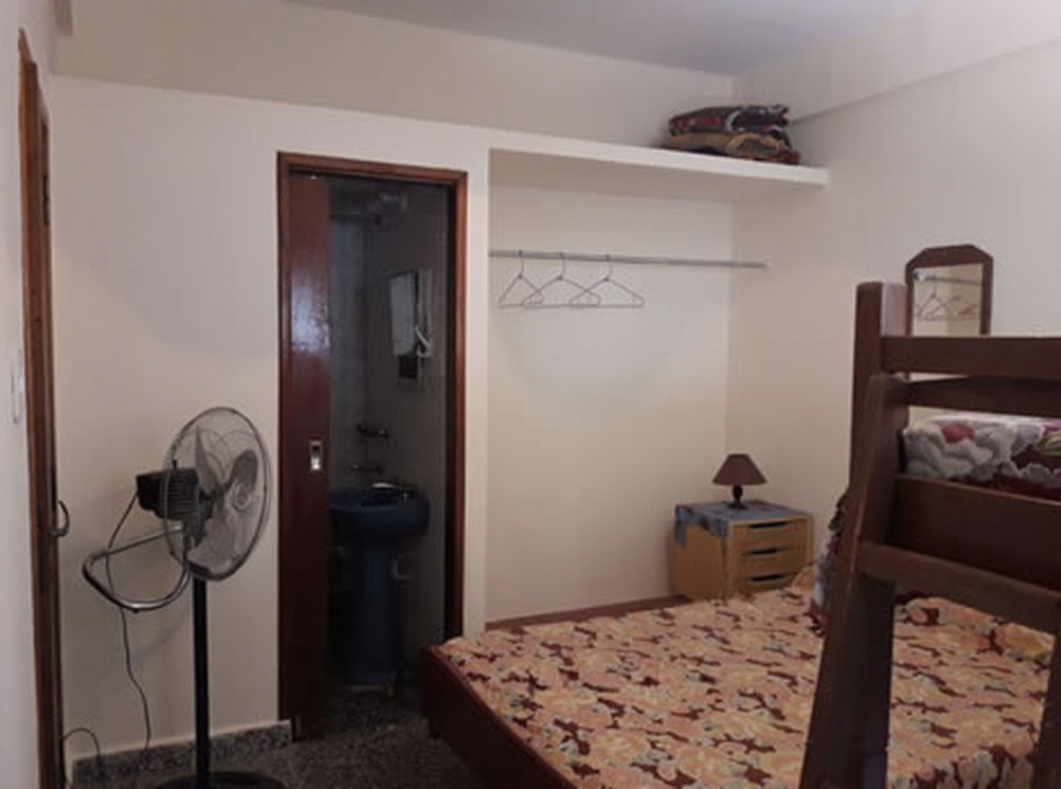 Departamentos con patio y parrilla a 300 metros del mar en Mar del Tuyú miniatura 6