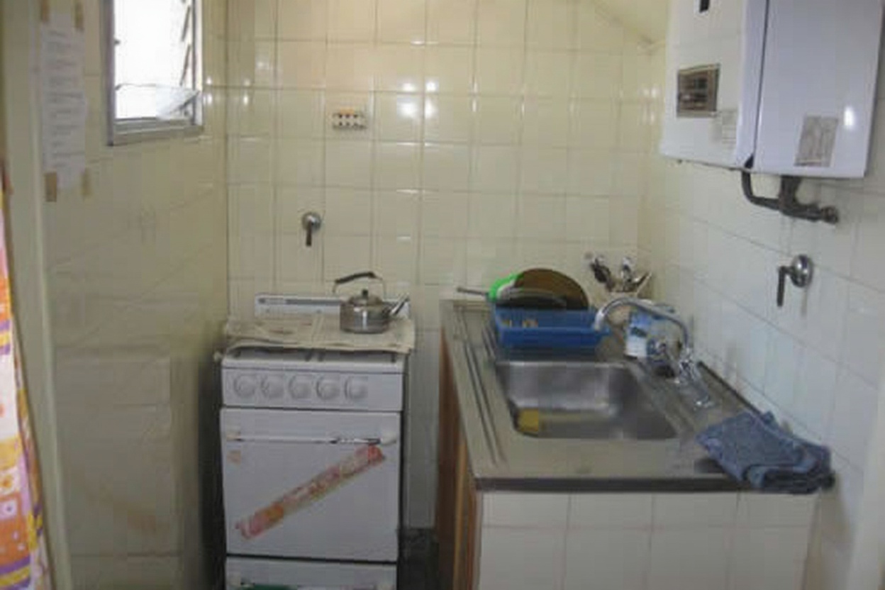 Departamentos con patio y parrilla a 300 metros del mar en Mar del Tuyú miniatura 7