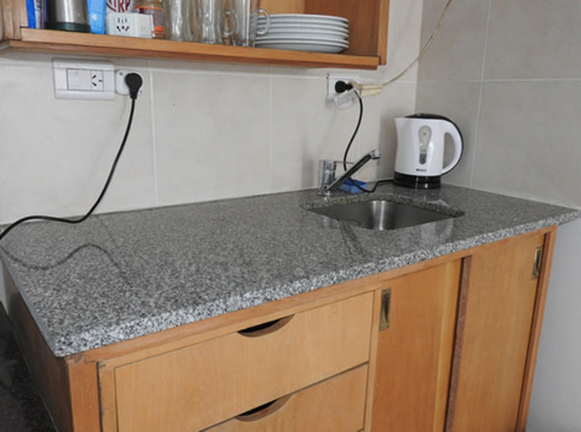 Departamentos sobre avenida principal en Santa Teresita miniatura 4